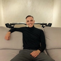 Артём Вакар